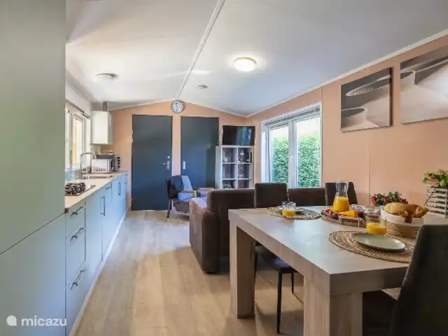 Joli chalet l'IJsvogel Veluwe | Pays-Bas, Gueldre, Voorthuizen - chalet Séjour avec table à manger spacieuse pour 4 personnes