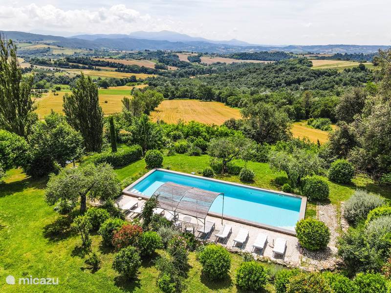 Ferienwohnung Italien, Umbrien, Montecampano Villa Stadthaus mit privatem Pool