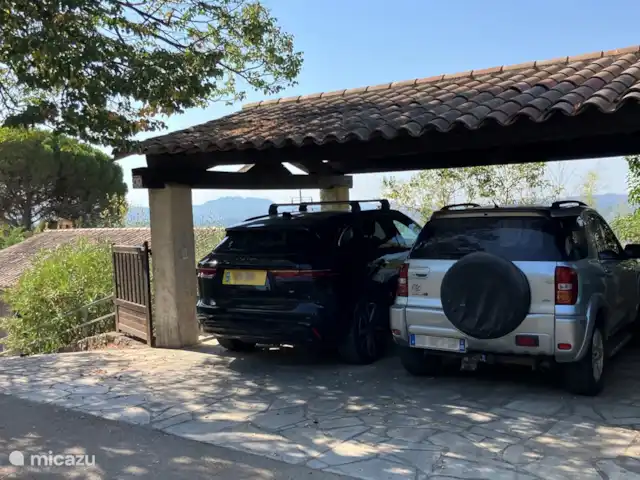 Haute Vue-villa huren in Frankrijk, Var, Montauroux - villa Carport - Twee grote auto's