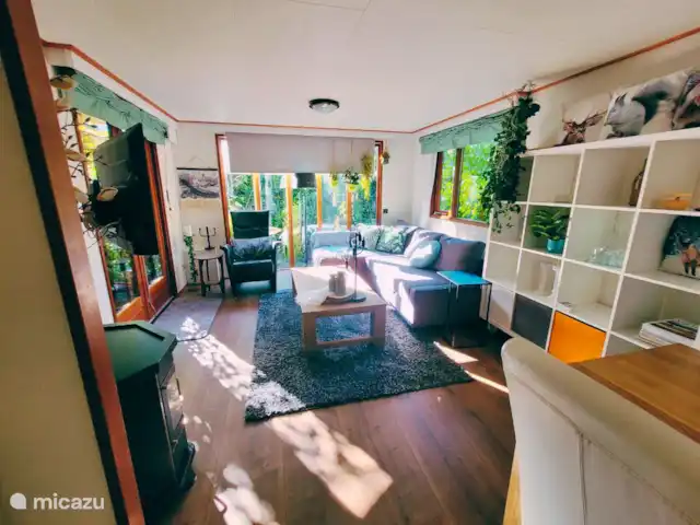 Chalet 'De Jungle' en IJsselheide en Países Bajos, Güeldres, Hattemerbroek - chalet sala de estar
