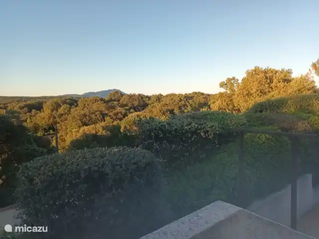 Maison de vacances Mandevilla | France, Hérault, Cantagrils-Argelliers - maison de vacances Vue sur le Pic Sain Loup depuis la terrasse