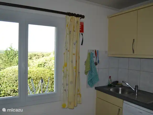 Maison de vacances Mandevilla | France, Hérault, Cantagrils-Argelliers - maison de vacances Cuisine avec vue sur le Pic Saint Loup