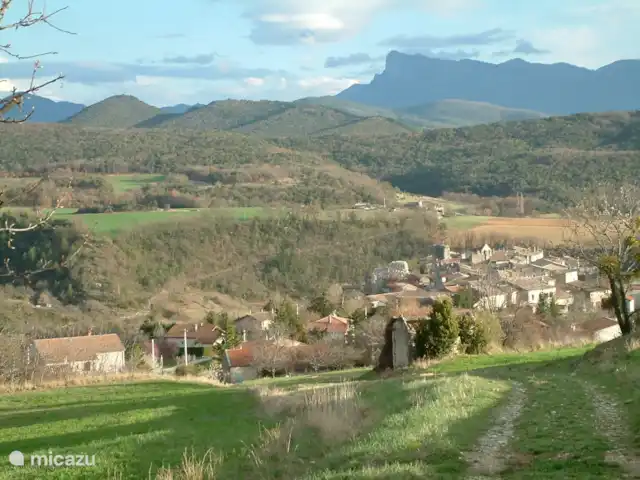 Piscine chauffée 'Le Veyou' et climatisation | France, Drôme, Beaufort-sur-Gervanne - maison de vacances Vue de Beaufort sur Gervanne.