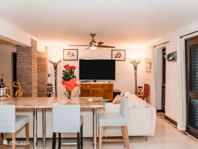 Oceanfront Home en Bonaire, Bonaire, Sabadeco - villa Cocina, sala