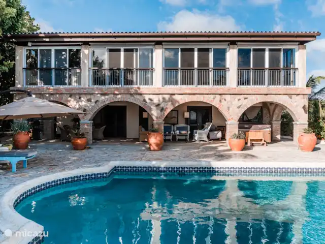 Oceanfront Home en Bonaire, Bonaire, Sabadeco - villa Atras de la casa