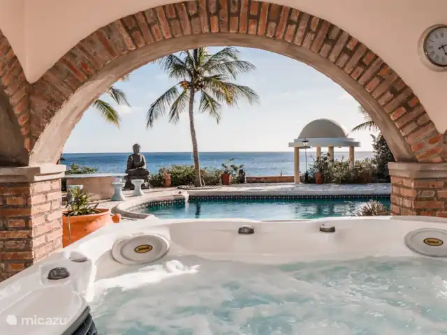 Oceanfront Home en Bonaire, Bonaire, Sabadeco - villa Vista desde el patio