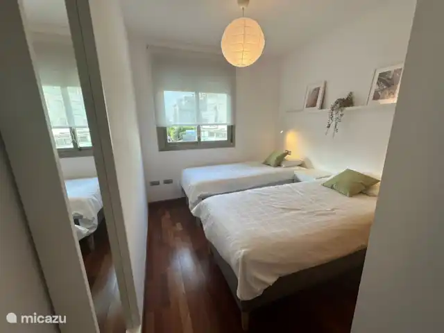 La Casa Calma en España, Costa del Sol, Torremolinos - apartamento Dormitorio 1 con baño privado.