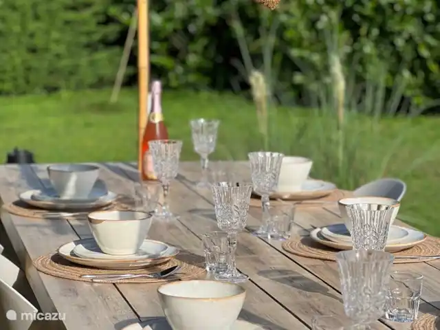 Villa Junio Rosy en Países Bajos, Güeldres, Wijchen - casa vacacional mesa de comedor al aire libre