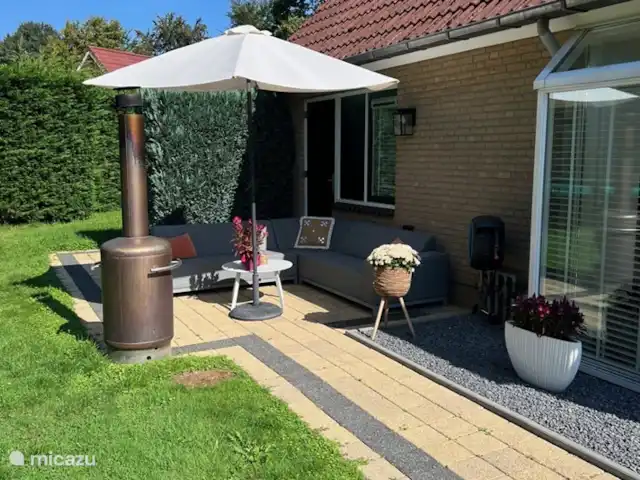 Villa Junio Rosy en Países Bajos, Güeldres, Wijchen - casa vacacional Rincón del salón