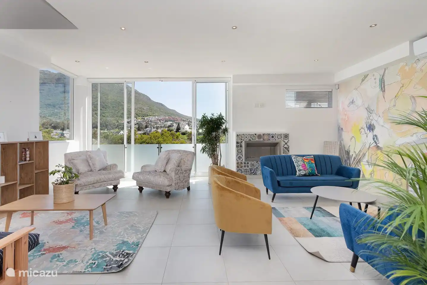 Le salon spacieux au 1er étage