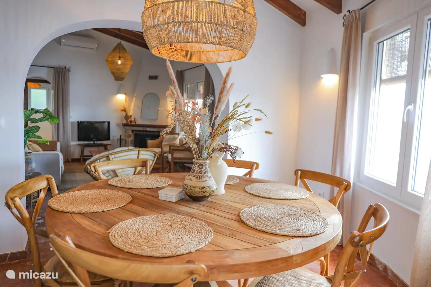 Attractive round dining table inside