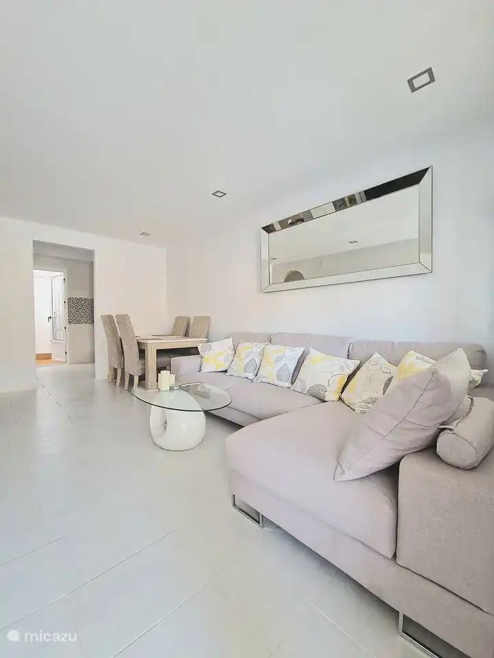 Salle à manger/salon avec air conditionné (chaud et froid)