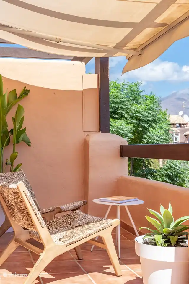 Morgens oder abends ist dies der beste Ort für Ihre Tasse Kaffee oder Espresso. Tee geht auch... oder ein Getränk.

Du entscheidest!