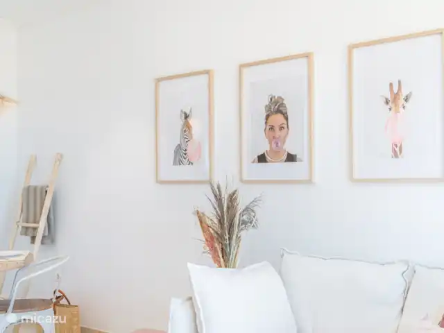 Location de Vacances Espagne, Andalousie, Casares Costa, penthouse - Penthouse Estepona Casares del Sol Détendez-vous dans le salon. WiFi rapide disponible.