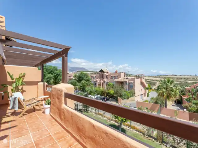 Location de Vacances Espagne, Andalousie, Casares Costa, penthouse - Penthouse Estepona Casares del Sol Le matin ou le soir, c'est le meilleur endroit pour prendre votre tasse de café ou d'espresso. Un thé est également possible... ou une boisson.
Tu décides!
