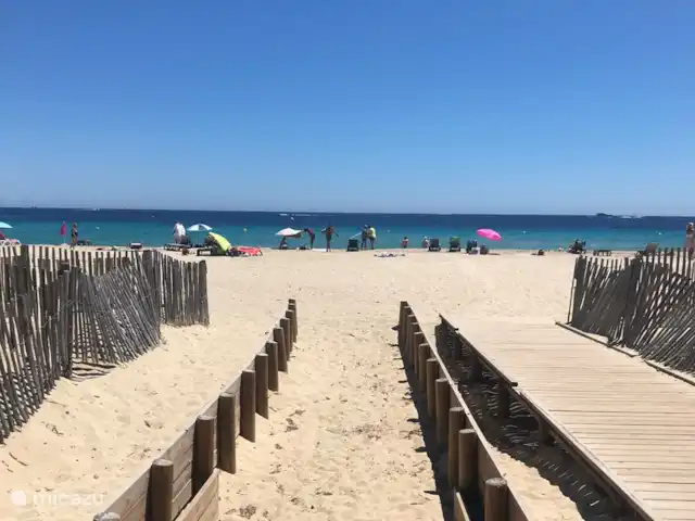 stacaravan huren in Frankrijk, Côte d´Azur, Ramatuelle – Beach House Kon Tiki St. Tropez Strand van Kon Tiki