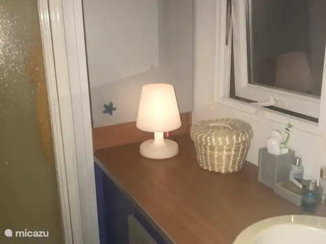 stacaravan huren in Frankrijk, Côte d´Azur, Ramatuelle – Beach House Kon Tiki St. Tropez Badkamer