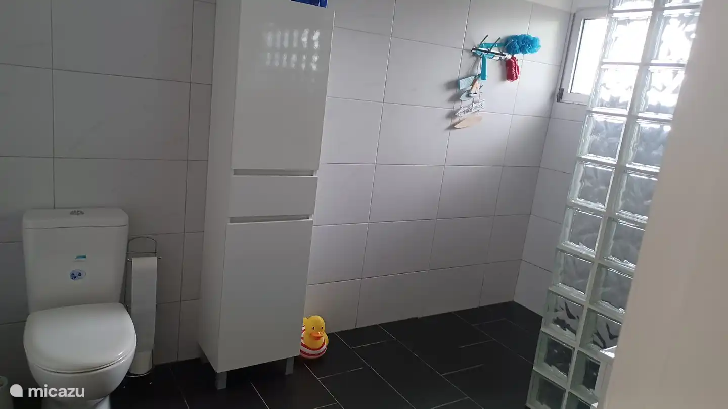 Badezimmer im Erdgeschoss