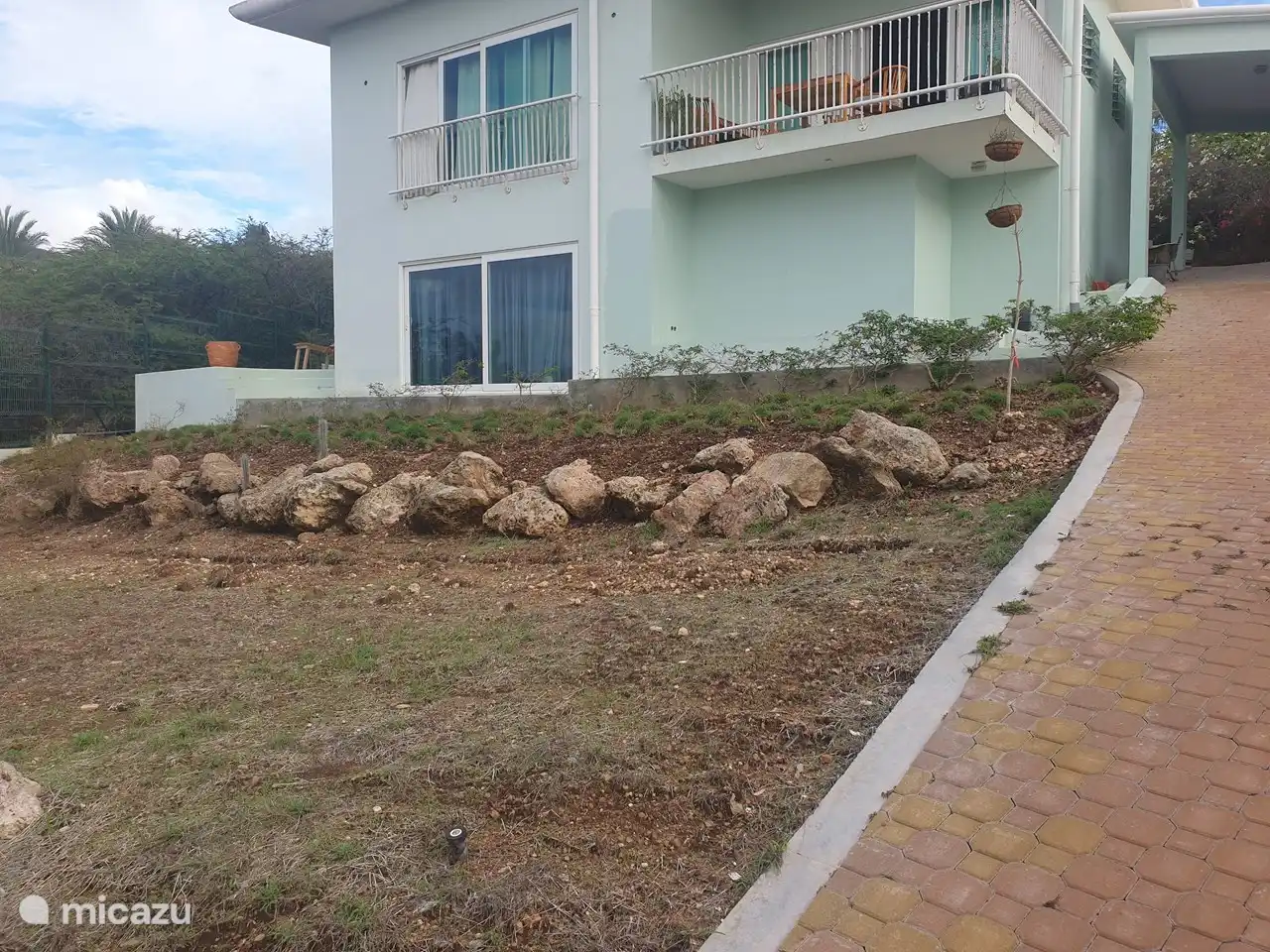 MC-Wohnprojekt in Curaçao, Banda Ariba (Ost), Jan Thiel - Studio