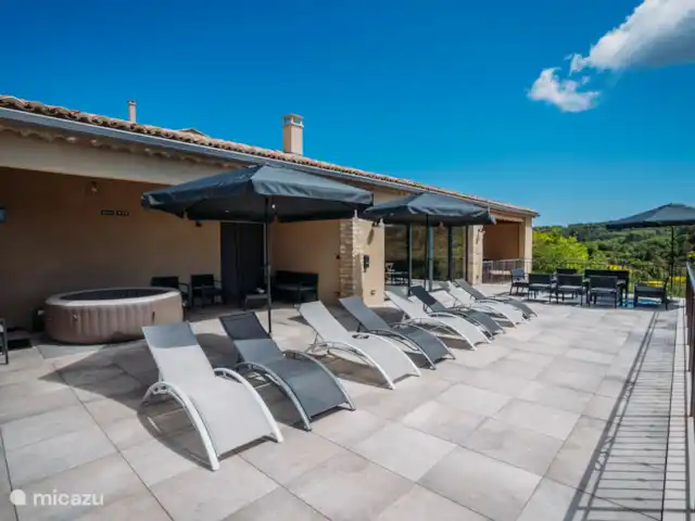 Mas de Toulair - Luxe in de Provence huren in Frankrijk, Gard, Salazac - villa Terrasse