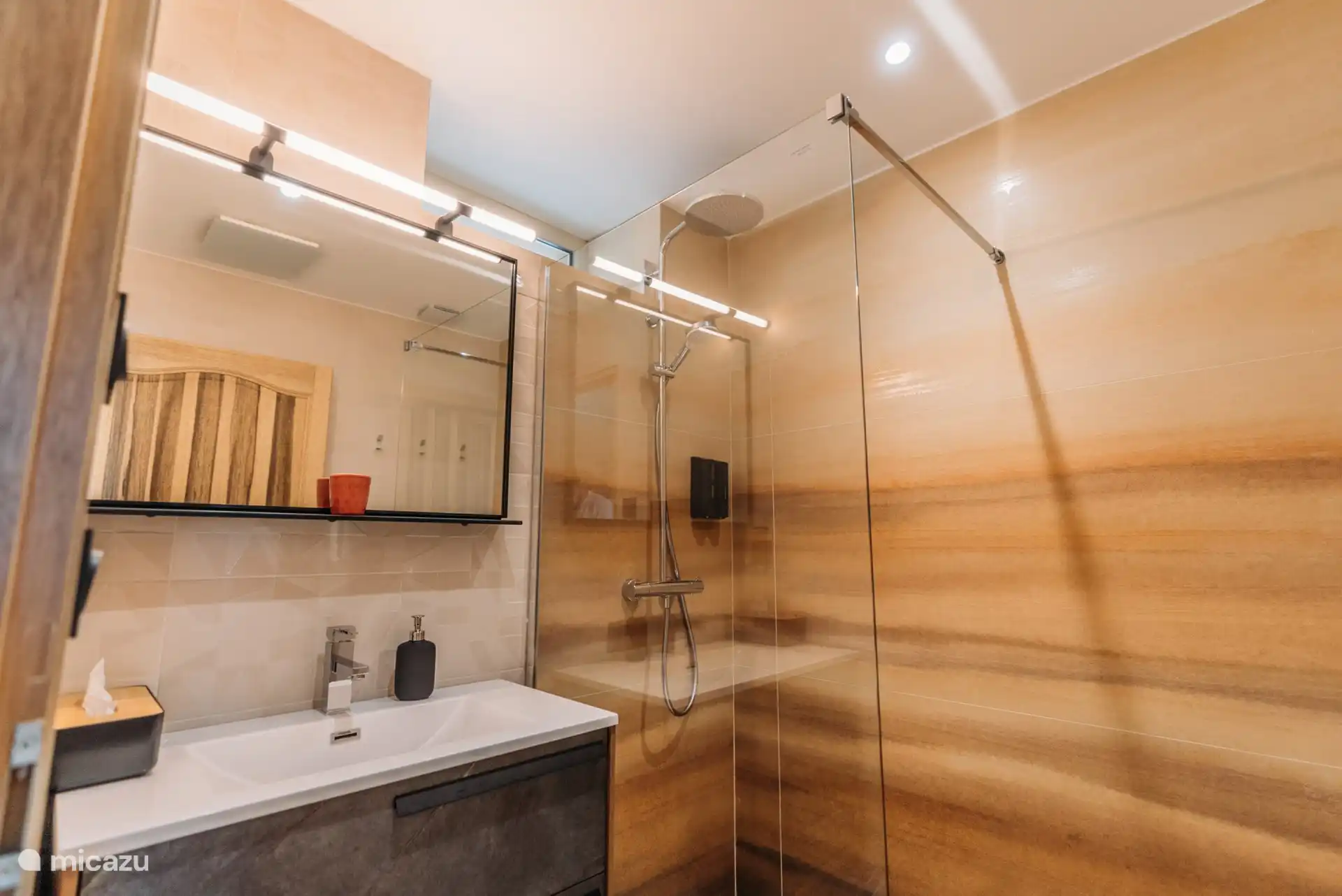 Badezimmer des Schlafzimmers Pradines