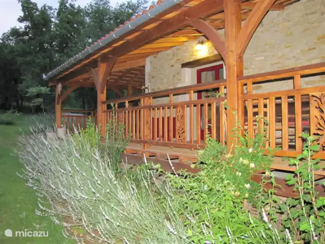 La señorita en Francia, Lot, Lavercantière - casa rural / cabaña terraza lado sur