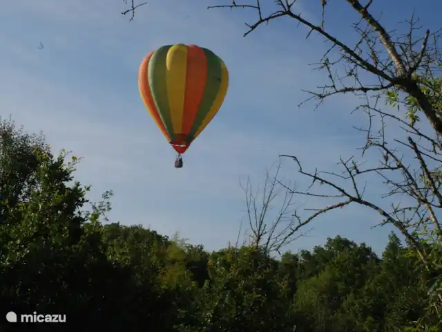 La señorita en Francia, Lot, Lavercantière - casa rural / cabaña Opciones de vuelo en globo