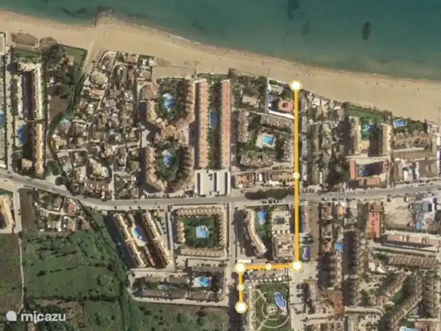 Zeebries schuilplaats huren in Spanje, Costa Blanca, Dénia - appartement Een wandeling van 400 meter naar het strand dat bij velen bekend staat als Les Breezes. Tal van eerstelijnsrestaurants langs het strand