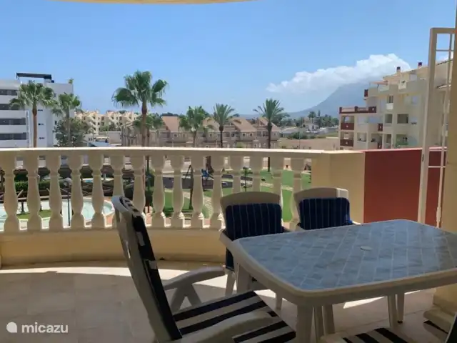 Zeebries schuilplaats huren in Spanje, Costa Blanca, Dénia - appartement Groot ruim zonnig balkon (richting zuid) ideaal om heerlijk buiten te dineren