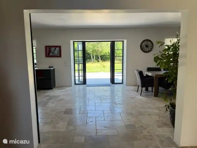 Eingangsbereich zur Küche und zum Wohnzimmer