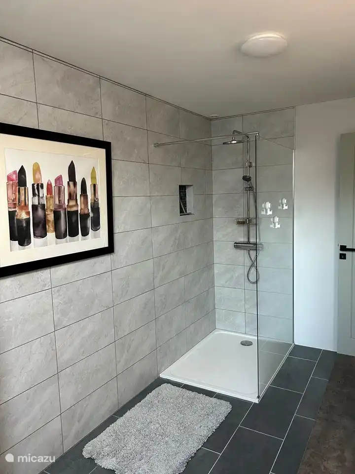 Familienbadezimmer im Obergeschoss