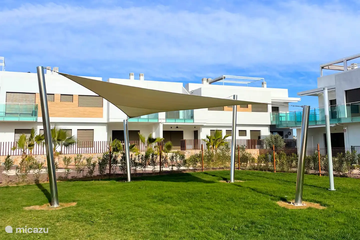 Plenty of shade by the pool