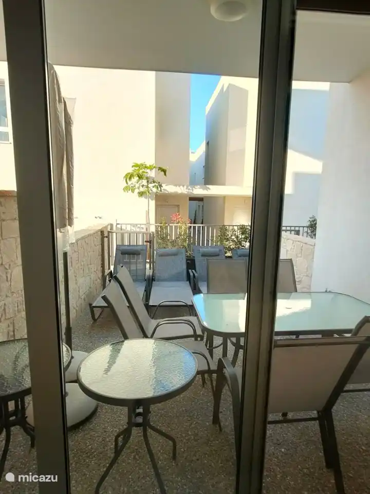 Buiten terras van alle gemakken voorzien