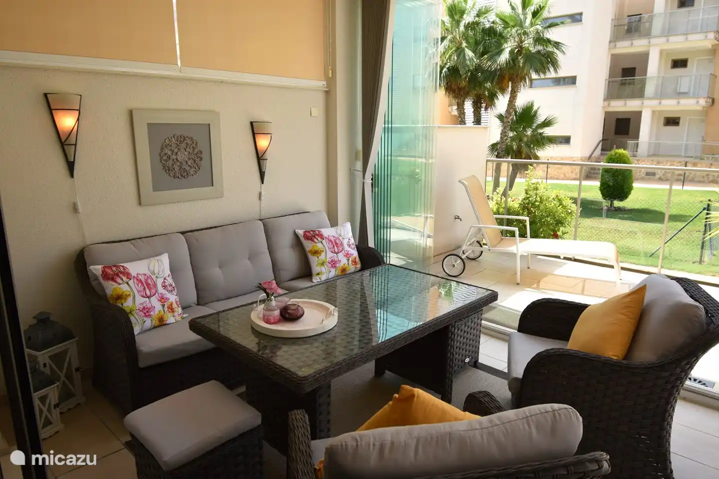 lounge corner terrace