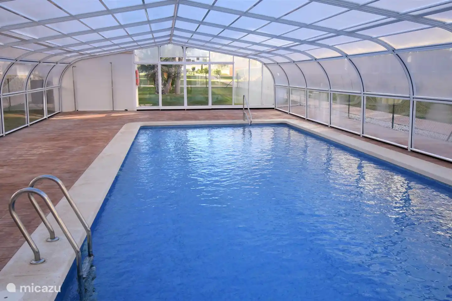 indoor and (in winter) heated swimming pool