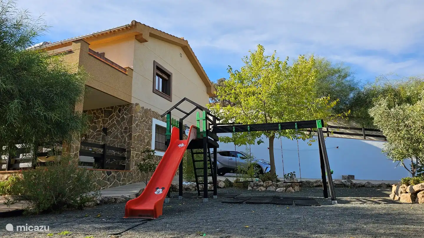 Équipement de terrain de jeu