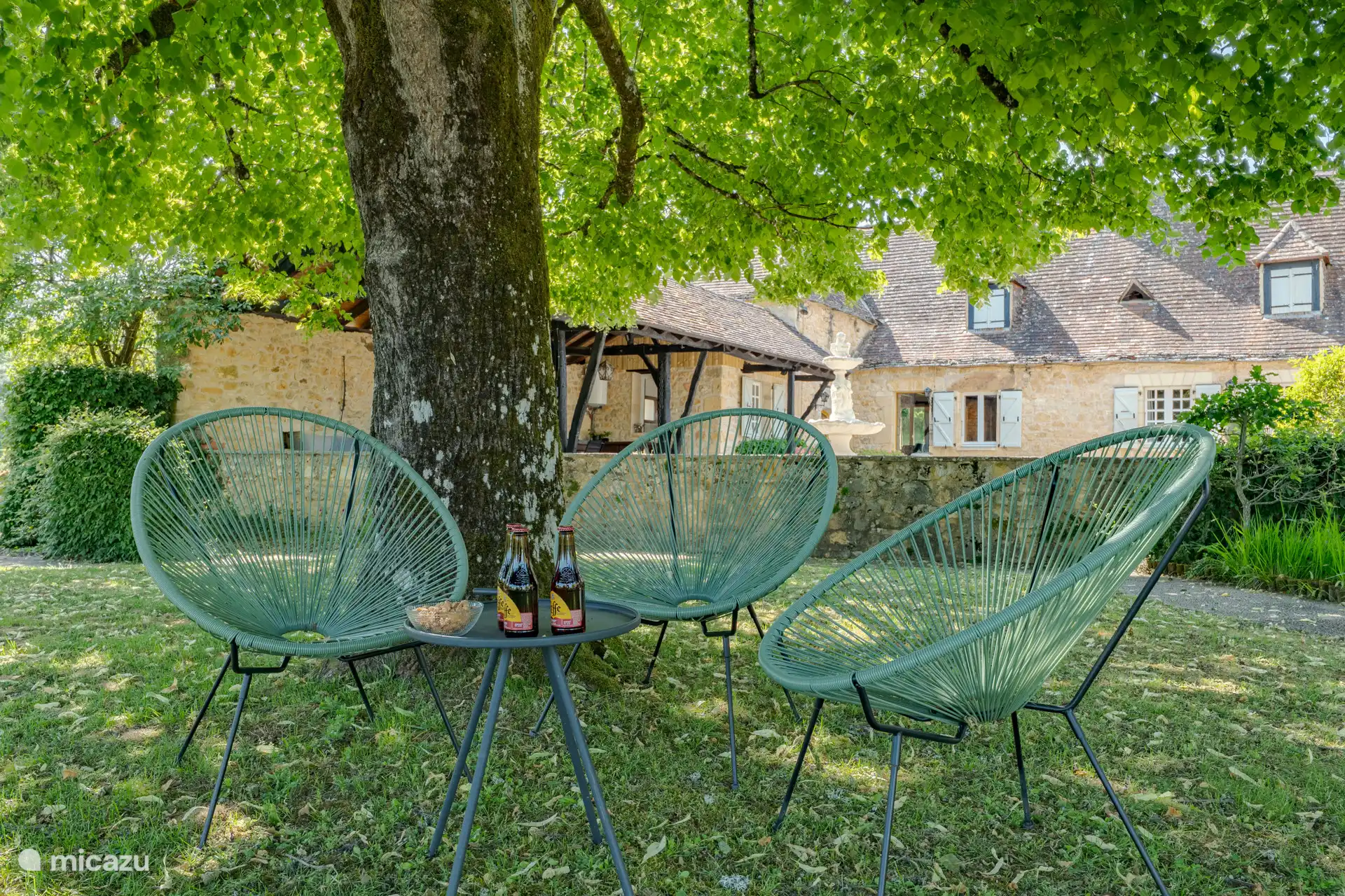 Asiento en el jardín