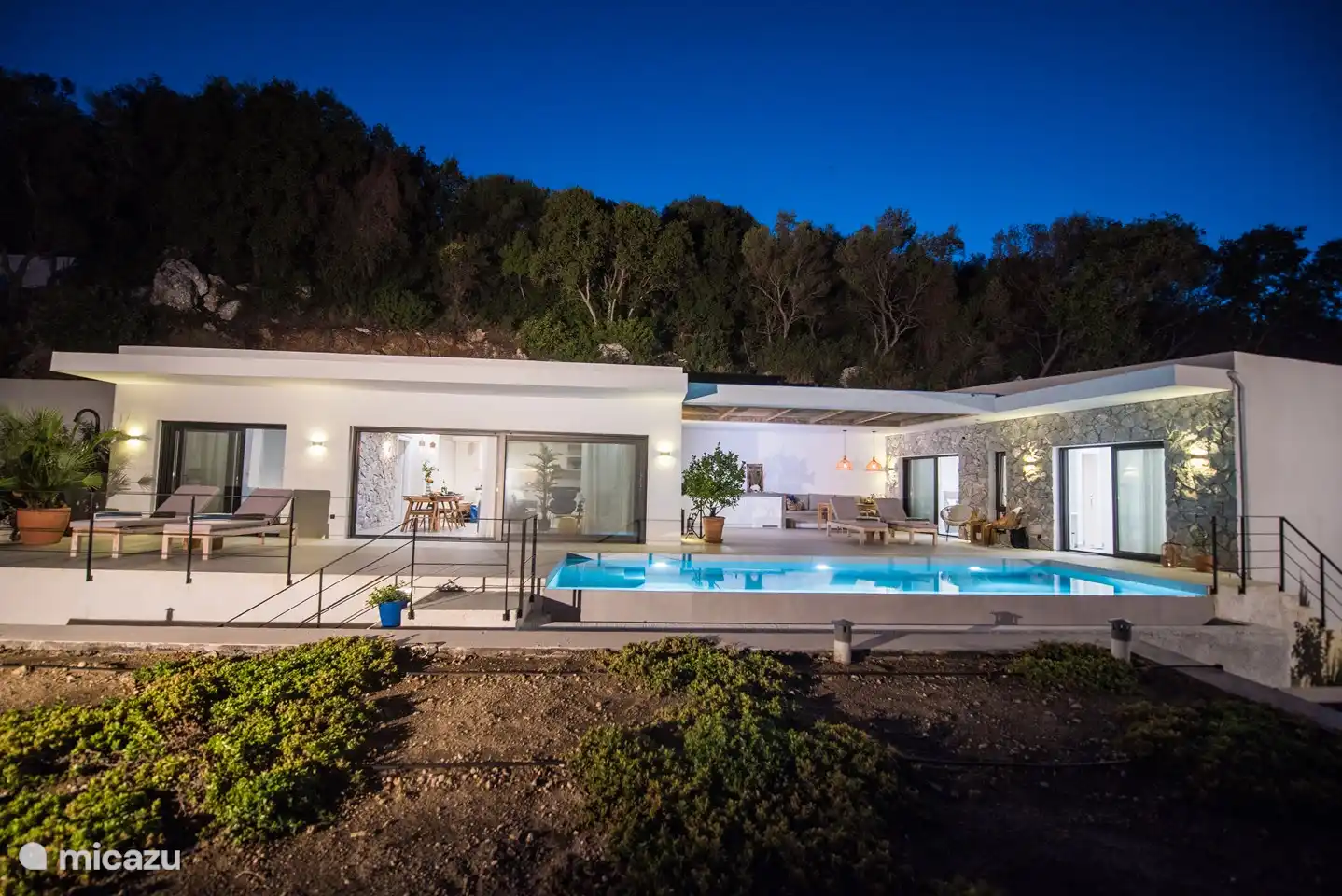 photo d'ensemble la nuit