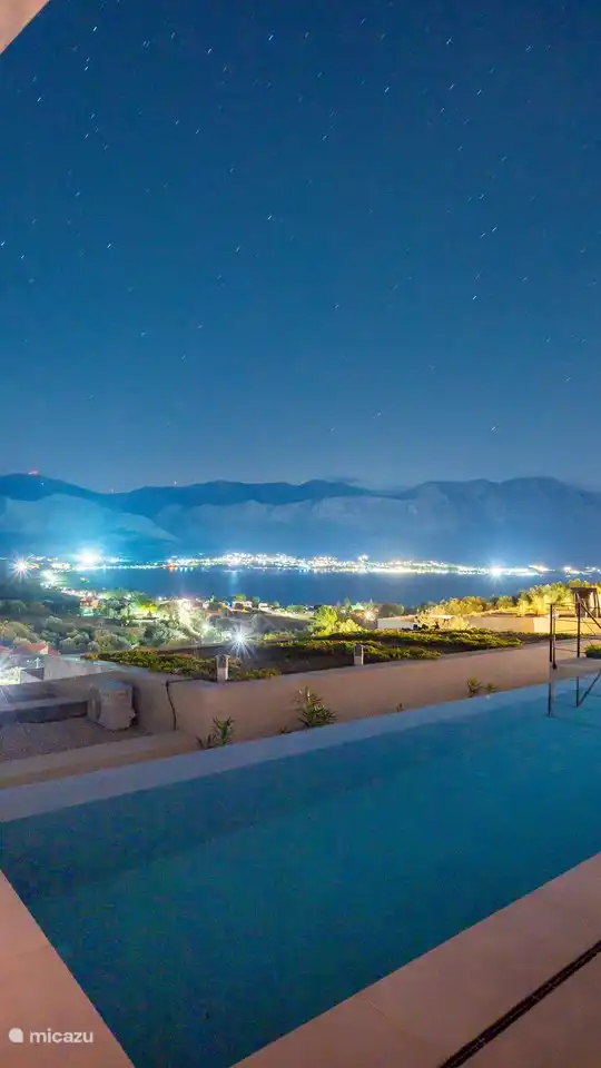 Vue du soir sur Paleros et la baie