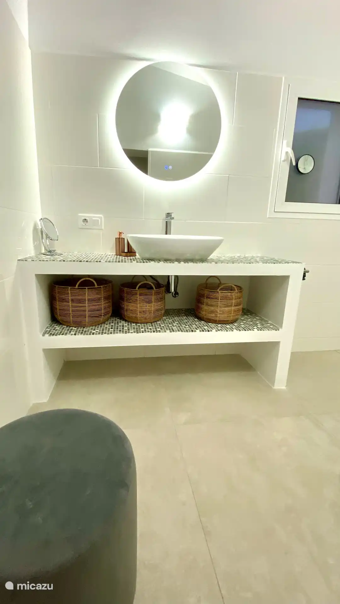 Badezimmer, Dusche, WC.