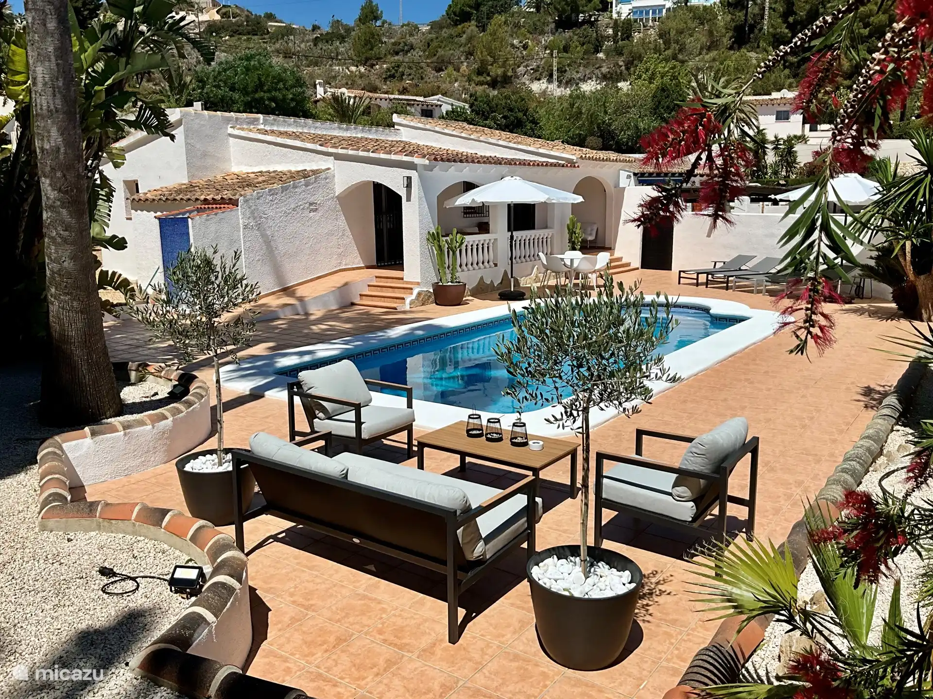 SONNENVERWÖHNTE PRIVATE TERRASSE