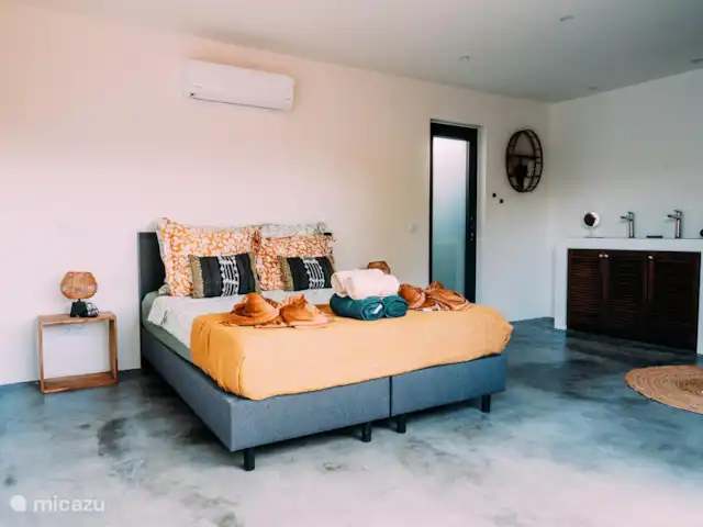Villa Ruby piscina privada Eco resort en Curazao, Curazao Centro, Boca St. Michiel - villa Los dormitorios cuentan con cómodas camas para un sueño reparador.