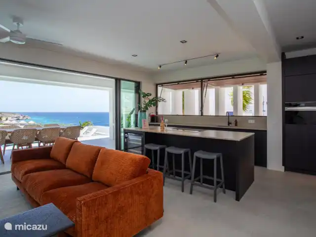 Station balnéaire de Blue Bay | Villa Bocazul 2 | Curaçao, Curaçao-Centre, Blue Bay - villa Séjour avec cuisine ouverte