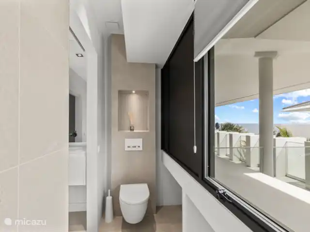 Station balnéaire de Blue Bay | Villa Bocazul 2 | Curaçao, Curaçao-Centre, Blue Bay - villa Salle de bain privée dans la chambre 2.