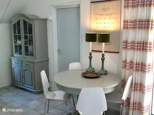 Villa de vacances 88 | France, Ariège, Daumazan-sur-Arize - villa Meuble à vaisselle avec table à manger confortable