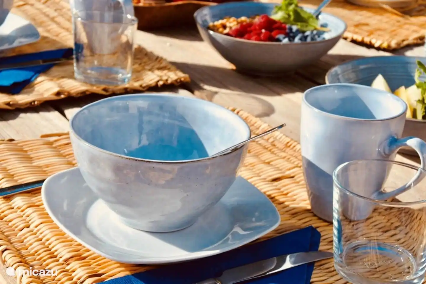 Genießen Sie ein schönes Essen mit Freunden und Familie