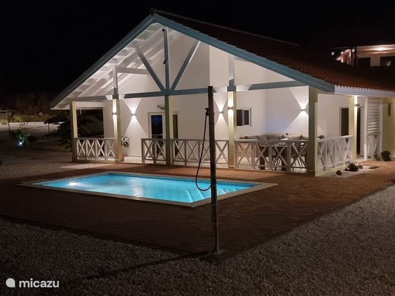 Vakantiehuis Curaçao, Banda Abou (west), Fontein Villa Villa Awa Blou met zeezicht.*NIEUW*