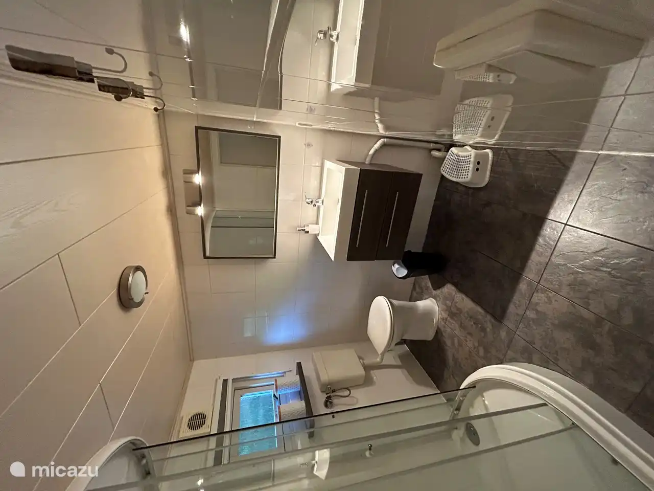 Badezimmer mit Toilette