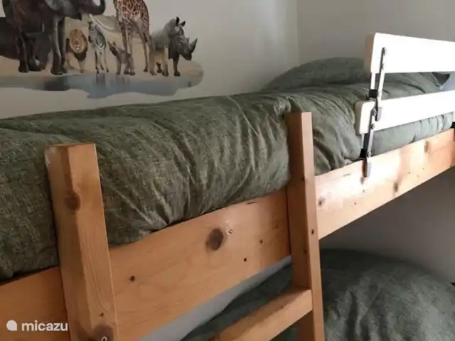 Chalet 39 De l'Écureuil | Pays-Bas, Overijssel, Raalte - chalet jolie chambre d'enfant avec lit superposé