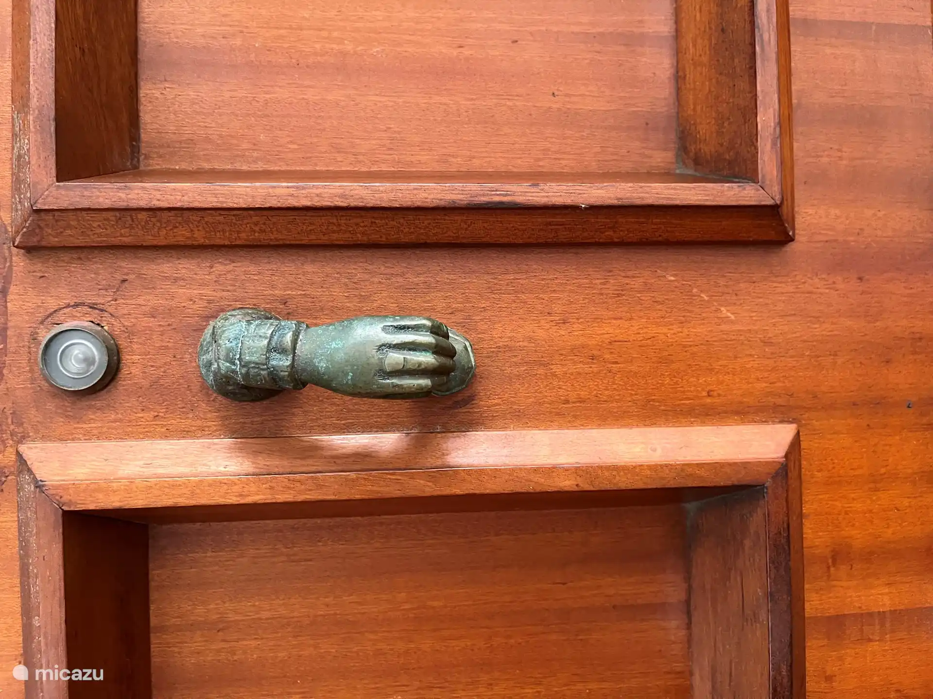 Klopf klopf an der Haustür